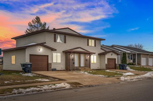 2617 15th St, La Crosse, WI 54601-6413