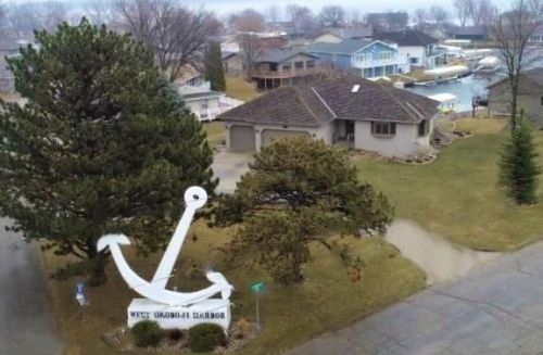 15724 Tradewind Dr, Egralharve, IA 51360-7458