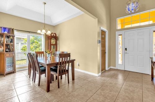 418 Riggs Cir, Davenport FL 33897-6007 exterior