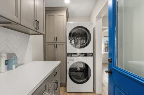 2485 Grandeur Ave, Altadena CA  91001-5548 exterior