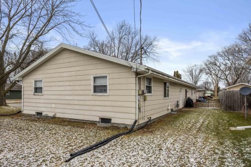 1012 Airport Rd, Menasha WI  54952-2021 exterior