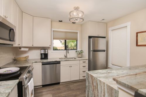 334 Sandpiper Dr, Mount Pleasant SC  29464-2834 exterior