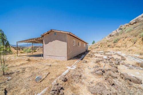 25050 El Toro Rd, Perris CA  92570-9156 exterior