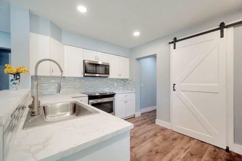 713 4th Pl, Vero Beach, FL 32962-3514