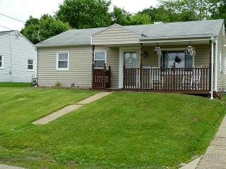 18 Watson St, Collier Township PA  15106-1800 exterior