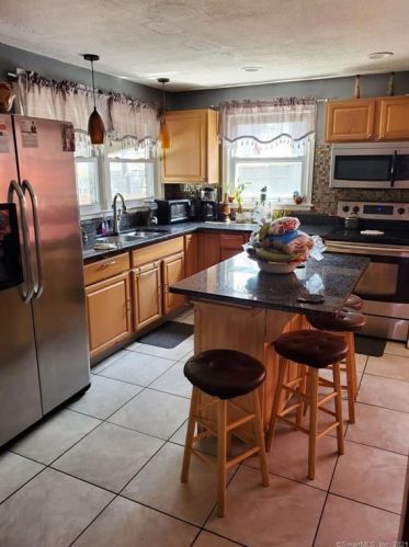 5 Vincent Ave, New Britain, CT 06053-3111