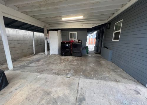 2436 Adriatic Ave, Long Beach CA 90810-3313 exterior