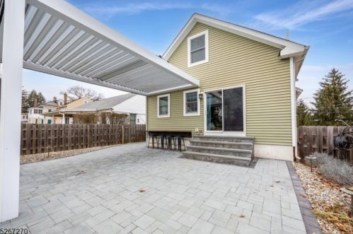 49 Pennsylvania Ave, Flemington NJ  08822-1223 exterior