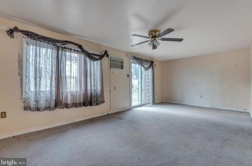 1747 Arnold Ave, Willow Grove, PA 19090-4503