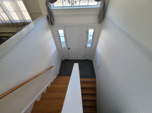 595 Mountain Rd, Port Jervis NY  12771-3165 exterior