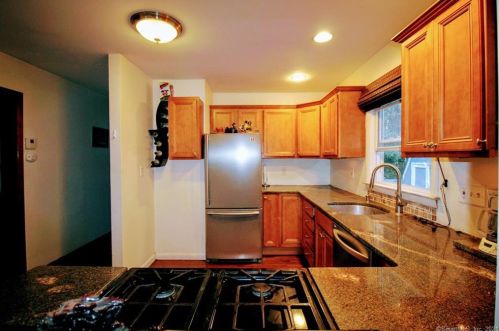 99 Laurel Hill Rd, Brookfield Center CT  06804-1014 exterior