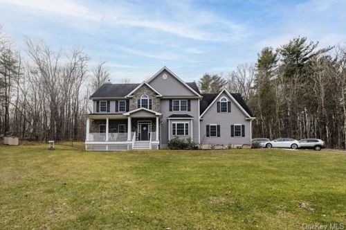 491 Masten Rd, Pleasant Valley, NY 12569-7330