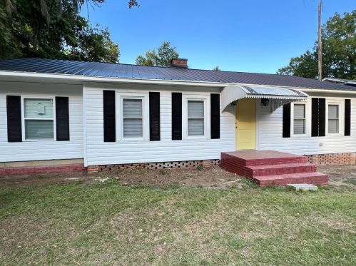 1402 Jackson St, Barnwell, SC 29812-2121