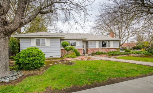 4 Casa Linda Dr, Woodland CA  95695-4612 exterior