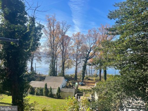 414 Circle Ln, Fulton, PA 17563-4004
