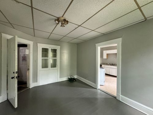 16 Hillside Ave, Hartford CT  06106-2240 exterior