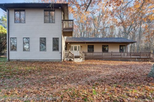 59 Falson Ln, Morganville, NJ 07751-4144