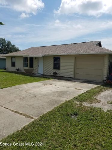 225 Fecco St, Cocoa, FL 32927-5119