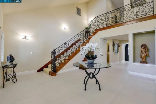 353 Red Maple Dr, Danville, CA 94506-4630