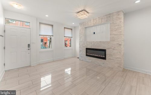 1529 Lawrence St, Philadelphia PA  19122-3720 exterior
