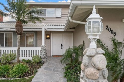 2005 Hull Ct, Simi Valley CA 93063-3701 exterior