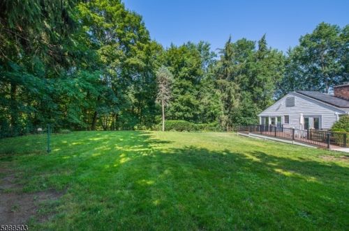 250 Jacksonville Rd, Lincoln Park NJ  07035-1505 exterior