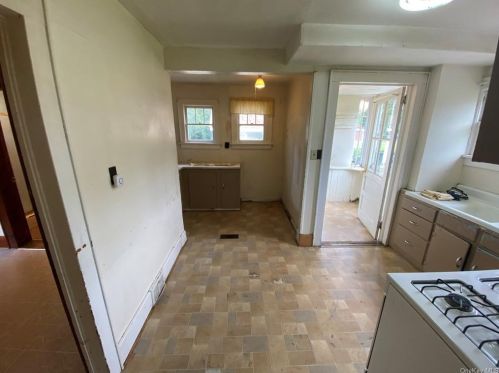 700 Route 211, Middletown NY  10940-7642 exterior