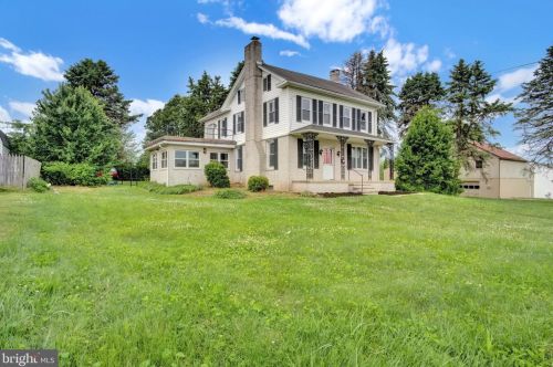 316 Kendale Rd, Red Lion, PA 17356-9633