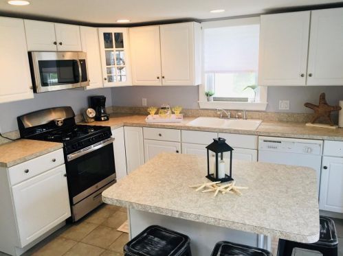 71 Rockland St, South Kingstown, RI 02882-3634