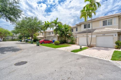 17111 23rd St, Hollywood, FL 33028-2062