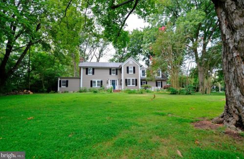 100 Colonial Hwy, Hamilton VA  20158-9012 exterior