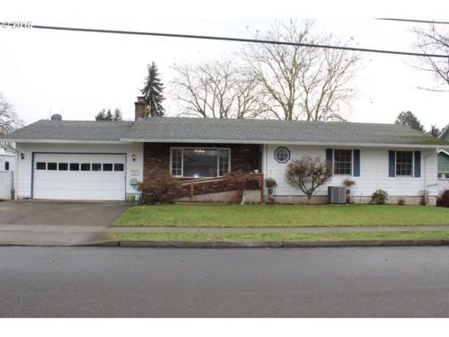 405 Gloucester St, Gladstone, OR