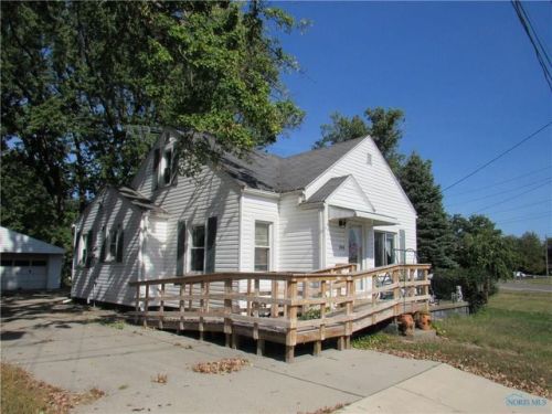 7014 2nd St, Holland, OH 43528-8787