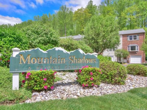 16 Foltim Way, Congers, NY 10920-1421