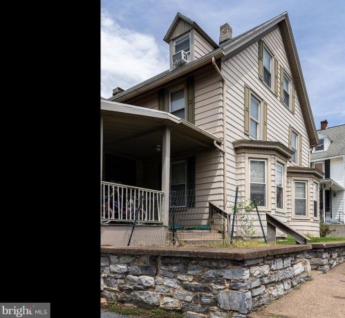 333 Spruce St, Harrisburg PA  17113-2419 exterior