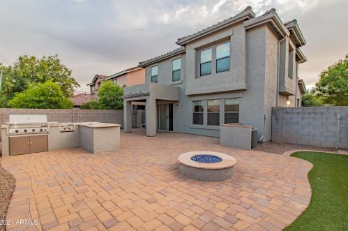 3642 Constitution Dr, Gilbert AZ  85296-8239 exterior