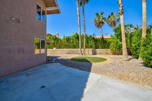 68520 San Felipe Rd, Cathedral City CA  92234-8102 exterior