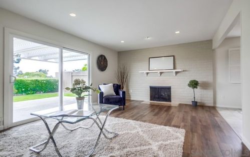 6738 Dennison St, San Diego CA 92122-2431 exterior