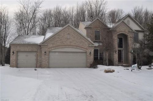 9606 Windsor Way, Twinsburg, OH 44087-3262