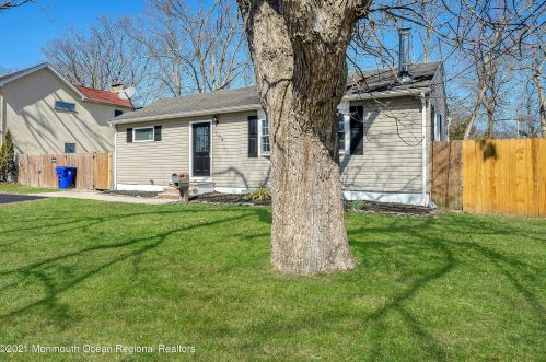 108 Canis Dr, Bricktown, NJ 08724-3917