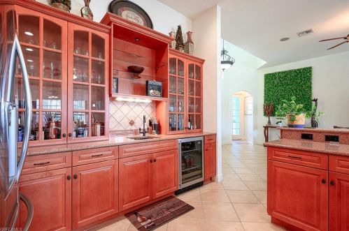 10218 Avonleigh Dr, Bonita Springs FL 34135-7059 exterior