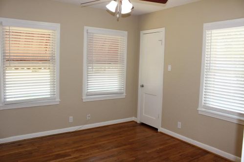 221 5th St, Morgans Point TX  77571-3427 exterior