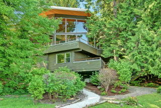2808 Lake Sammamish Pkwy, Redmond, WA 98052-5913
