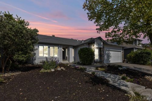 2027 Crimson Ln, Santa Rosa, CA 95403-8691