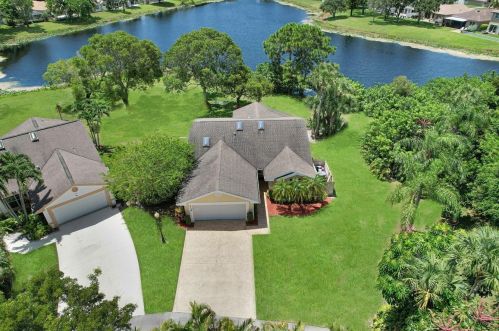 4138 Grove Park Ln, Boynton Beach, FL 33436-8803