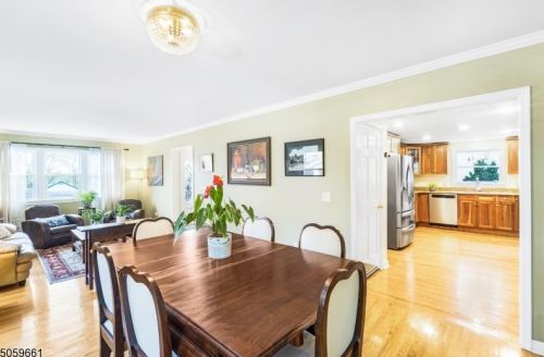 41 Essex Ave, Bernardsville NJ  07924-2235 exterior