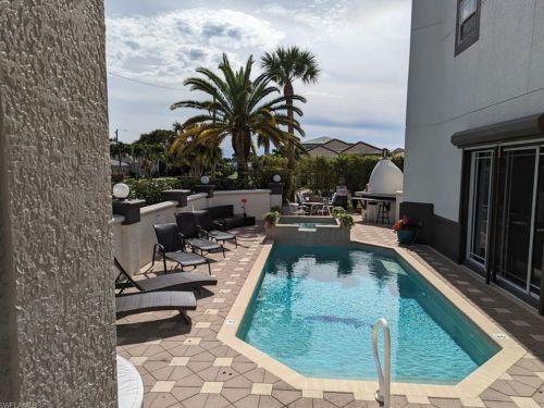 9625 6th St, Naples FL  34108-2204 exterior