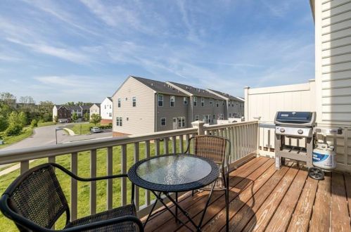 1001 Grey Fox Cir, Bridgeville PA  15017-3812 exterior