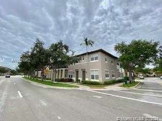 606 147th Ave, Hollywood, FL 33027-6105