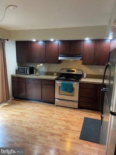 803 Bismark Way, Norristown PA  19406-3214 exterior